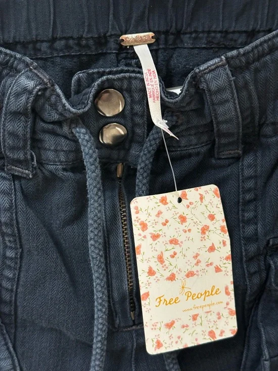 Free People Women’s black Cargo Pants with Drawstring Waist - Picture 3 of 5